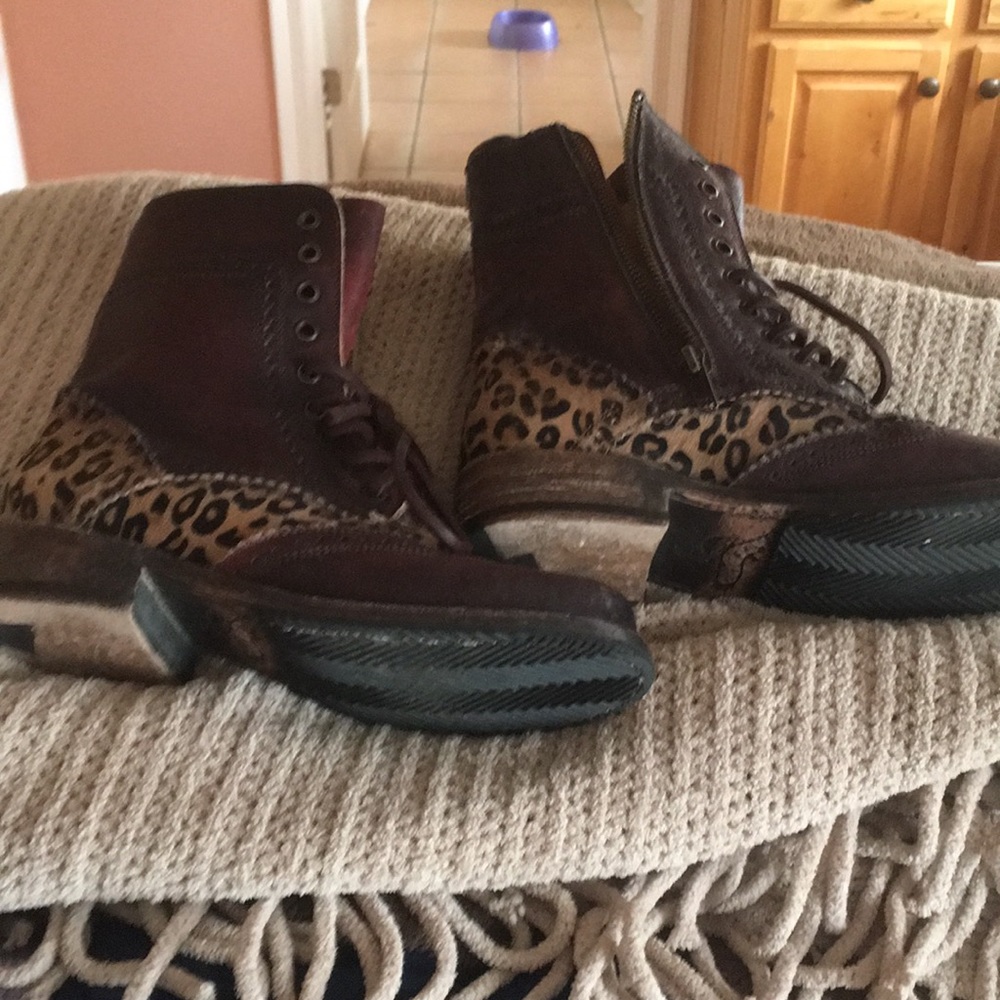 Steve Madden freebird boots